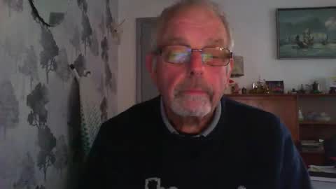 Champers online show from December 14, 10:11 am