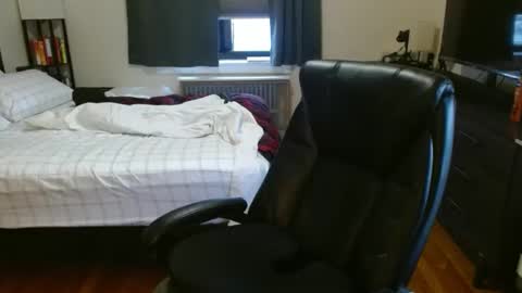 changyb online show from February 15, 8:28 pm