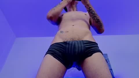 charlie_foxie online show from April 12, 7:54 am