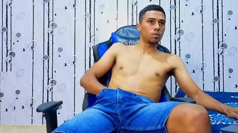 charlies_fox online show from April 7, 7:25 pm