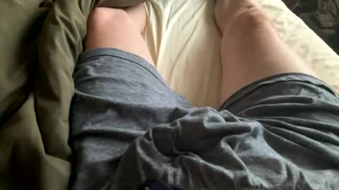 Snapshot of charlieskybloke chatting on February 22, 8:29 am charlieskybloke online show from February 22, 8:29 am