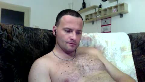 Snapshot of cheryloverboy chatting on January 4, 1:21 am cheryloverboy online show from January 4, 1:21 am