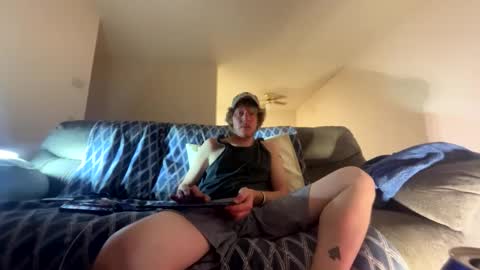 chevycamaro1978 online show from April 7, 2:44 am