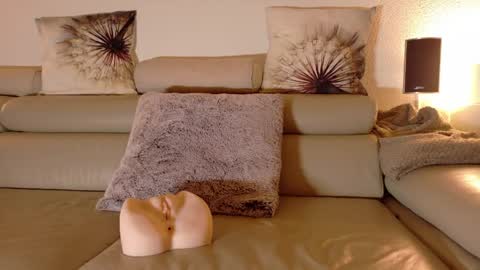 chlover855 online show from April 16, 6:30 pm