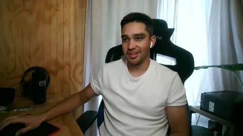 chocomate online show from April 16, 2:06 pm