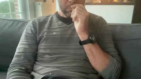 chris13abcd online show from December 23, 8:01 am