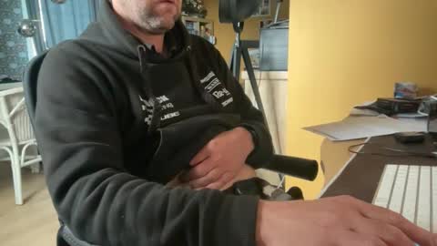 chris13abcd online show from March 25, 2:32 pm