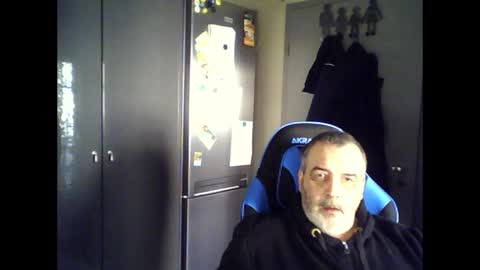 Chris online show from April 2, 6:54 am