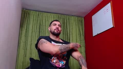chriss_james online show from March 8, 4:52 am