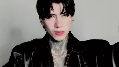 CHRIS  INDEPENT MODEL online show from November 10, 11:31 pm