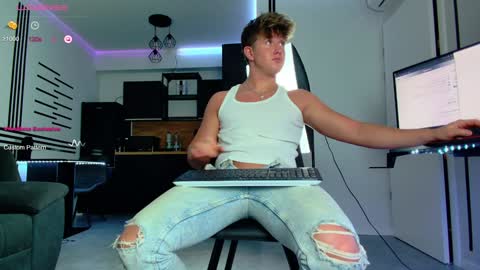 UPVOTE ME ------  ILL DO SOMETHING FOR FREE online show from January 3, 7:07 pm