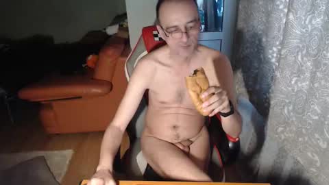 ChristiantBoy online show from April 6, 4:46 am