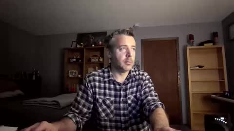 chrisw8121 online show from March 16, 5:36 am