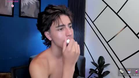 chrristopher77 online show from December 16, 9:00 pm