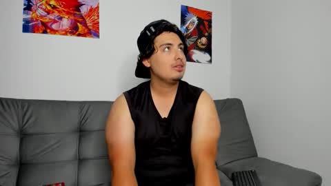 Snapshot of chubby_jake chatting on October 31, 3:19 am chubby_jake online show from October 31, 3:19 am