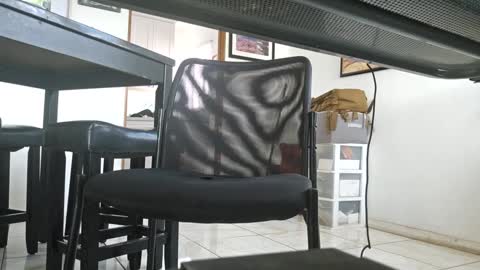 Snapshot of cigneska1 chatting on December 30, 5:34 pm cigneska1 online show from December 30, 5:34 pm