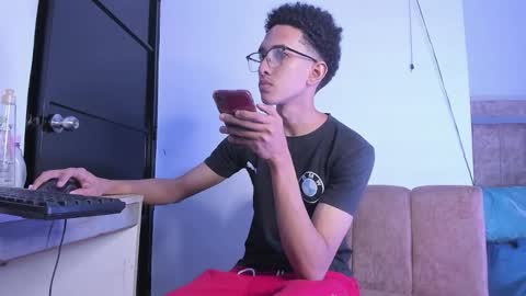 Snapshot of cj_davis1 chatting on October 10, 3:00 am cj_davis1 online show from October 10, 3:00 am