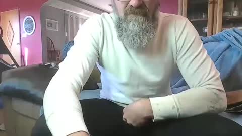 Clamsplitter420 online show from December 3, 4:28 pm