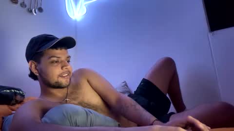 Snapshot of clarentz_baileys chatting on September 27, 7:39 am Clarentz bby online show from September 27, 7:39 am
