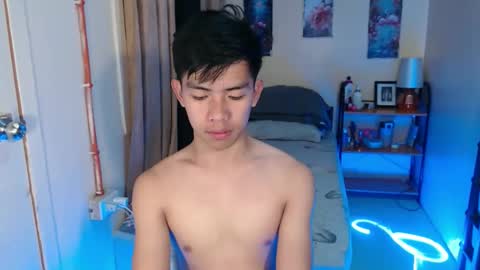 clyde_twinkx online show from April 11, 11:25 am