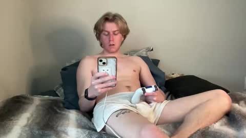 Clyde Austin online show from March 6, 9:12 pm