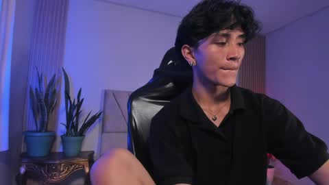 COCO online show from March 30, 8:21 pm