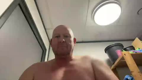 col4nows online show from August 7, 2:13 pm