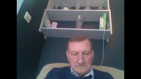 Snapshot of colinbeech chatting on January 6, 11:07 am colinbeech online show from January 6, 11:07 am