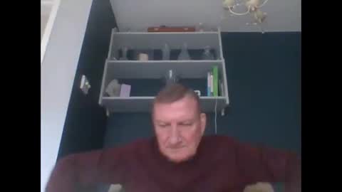 Snapshot of colinbeech chatting on January 8, 11:21 am colinbeech online show from January 8, 11:21 am