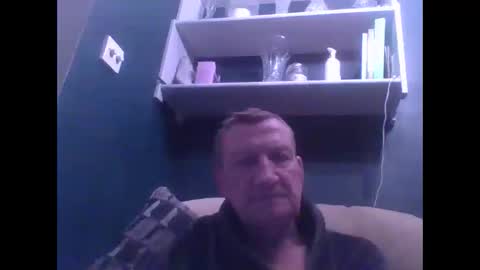Snapshot of colinbeech chatting on January 14, 6:34 am colinbeech online show from January 14, 6:34 am