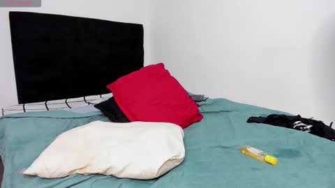 college_muscle_ass online show from February 22, 1:12 pm