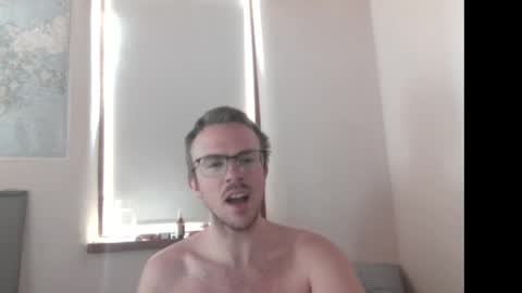 dreamy eyed lover online show from March 3, 4:25 pm