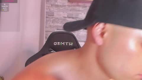 Connor Smith online show from November 23, 10:21 pm