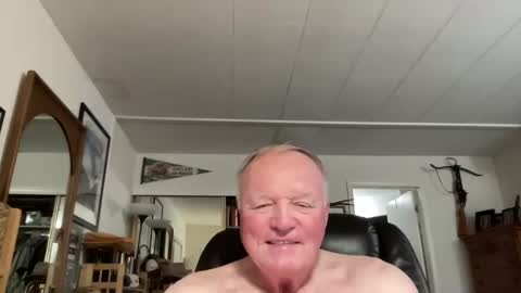 cookoosnest online show from February 7, 6:20 am