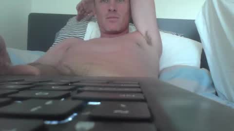 Snapshot of cptduckpants chatting on December 22, 5:45 am cptduckpants online show from December 22, 5:45 am