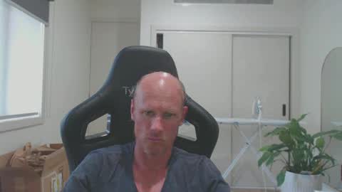 Snapshot of cptduckpants chatting on February 13, 3:29 am cptduckpants online show from February 13, 3:29 am