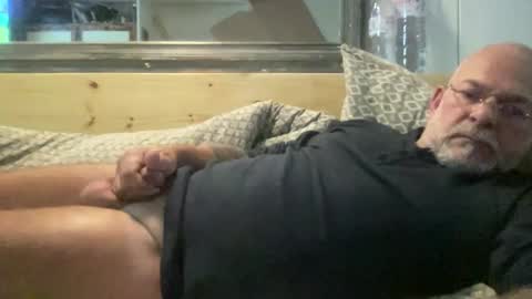 crapaud75018 online show from September 13, 5:52 am