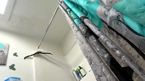 crazydill28 online show from March 24, 7:29 pm