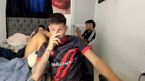 crazzy_master1 online show from April 15, 10:32 pm