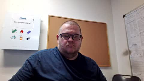 The hopeless romantic online show from December 8, 4:14 am