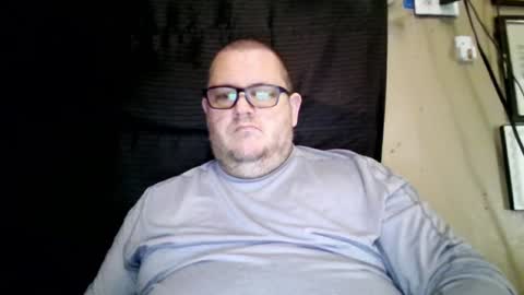 The hopeless romantic online show from December 4, 9:24 pm