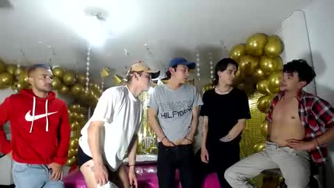 crismens online show from December 14, 4:01 am