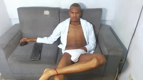 Snapshot of criss_zuri chatting on September 23, 12:15 pm criss_zuri online show from September 23, 12:15 pm