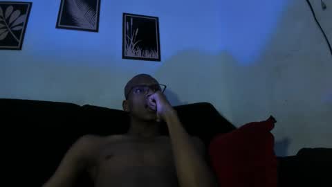 criss_zuri online show from February 3, 1:05 pm