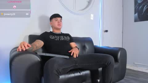 Cristopher online show from March 10, 12:00 pm