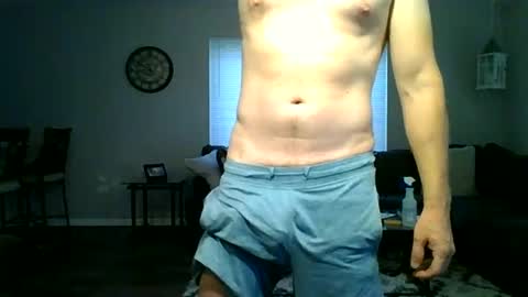Lloyd Wallace online show from June 19, 11:53 pm