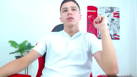 cumandres online show from November 10, 2:22 pm