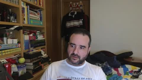 curiosillo1983 online show from April 3, 4:04 pm