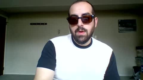 curiouser_guy online show from May 27, 6:16 pm