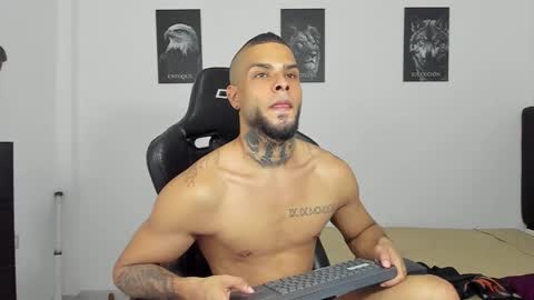 curtis_blake online show from December 17, 12:18 am